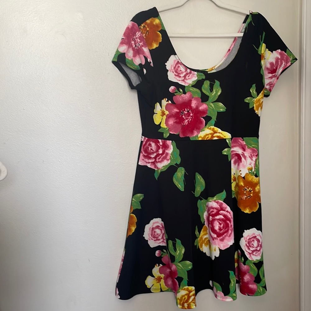 Derek Heart black dress with colorful flowers XL